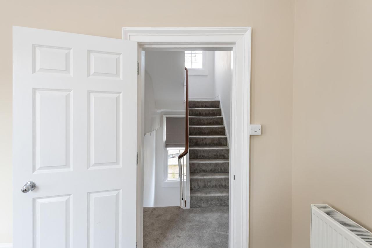 Spacious Maisonette With Parking - 10 Mins Walk From Bath Abbey - 2 Bed & 2 Бат Екстериор снимка
