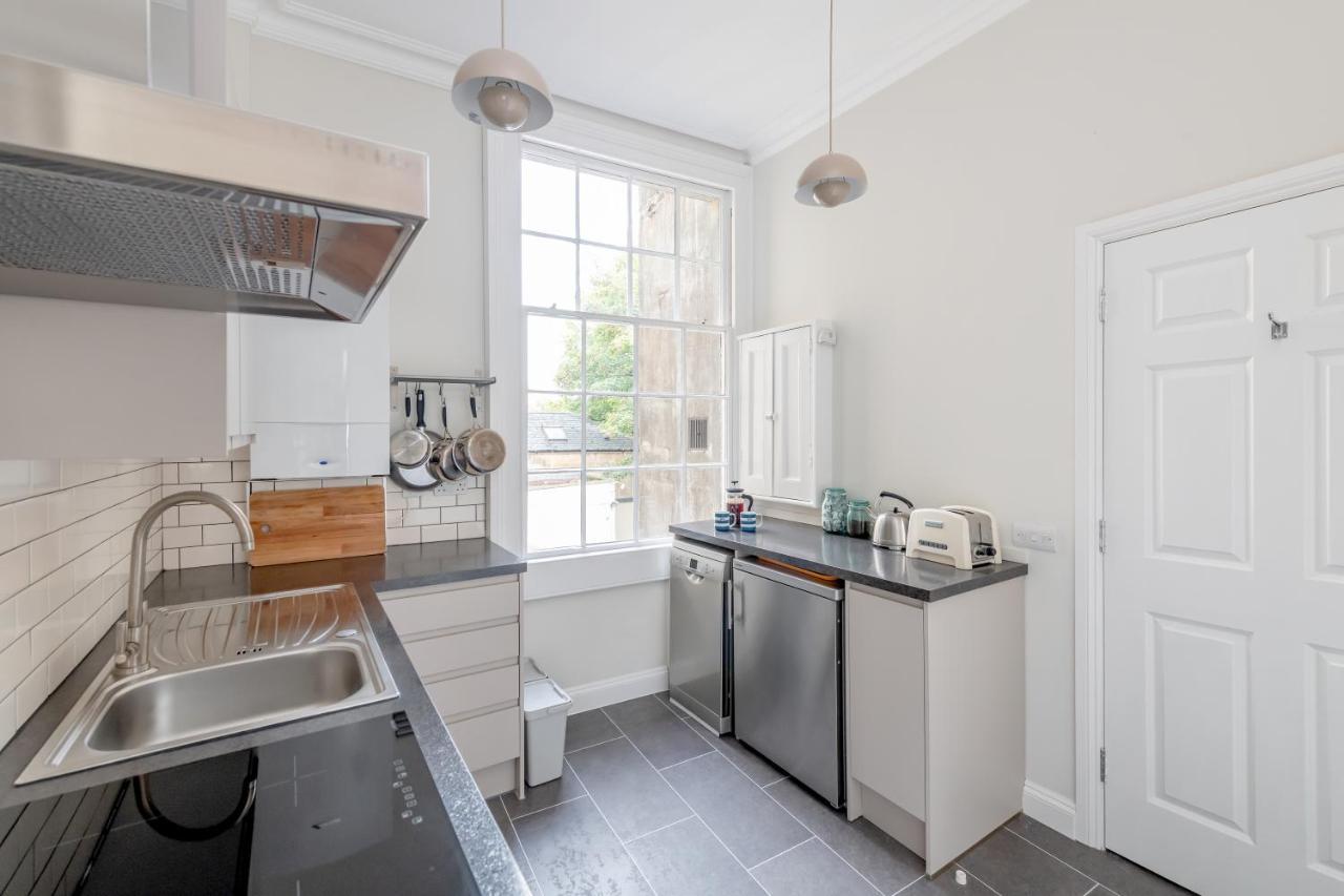 Spacious Maisonette With Parking - 10 Mins Walk From Bath Abbey - 2 Bed & 2 Бат Екстериор снимка